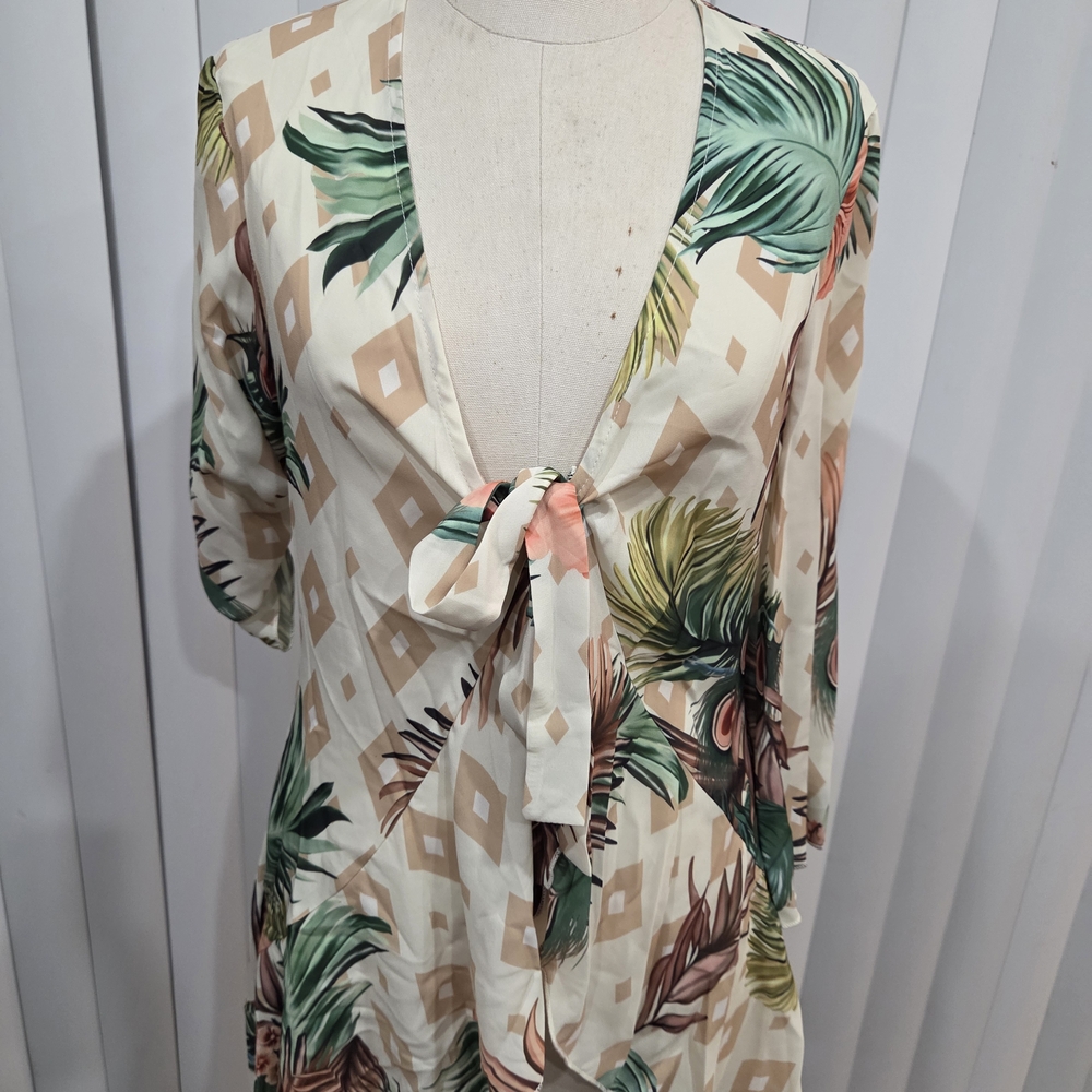 Tropical Print Tie-Front Shirt Size Small With Cream Boots 7.5
